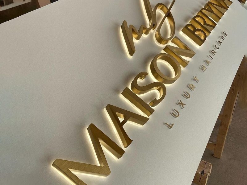 Illuminated 3D letter signs and LED lightbox custom signage Australia